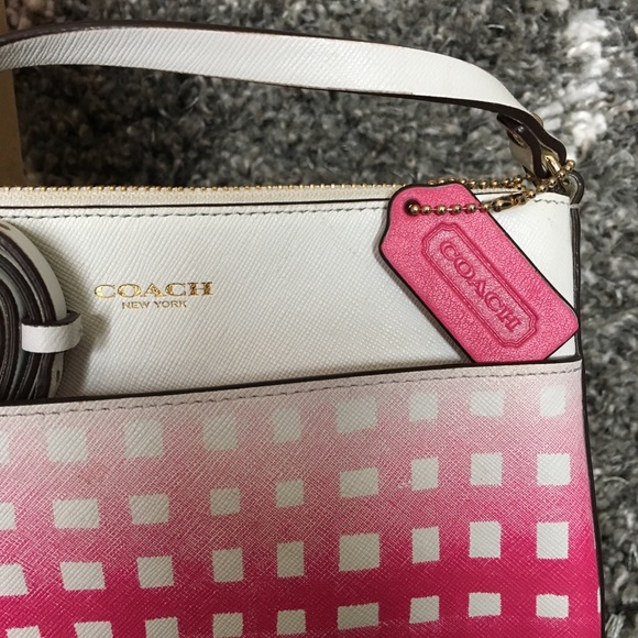 SOLD!!  Coach Cross Body Bag - Picture 3 of 5